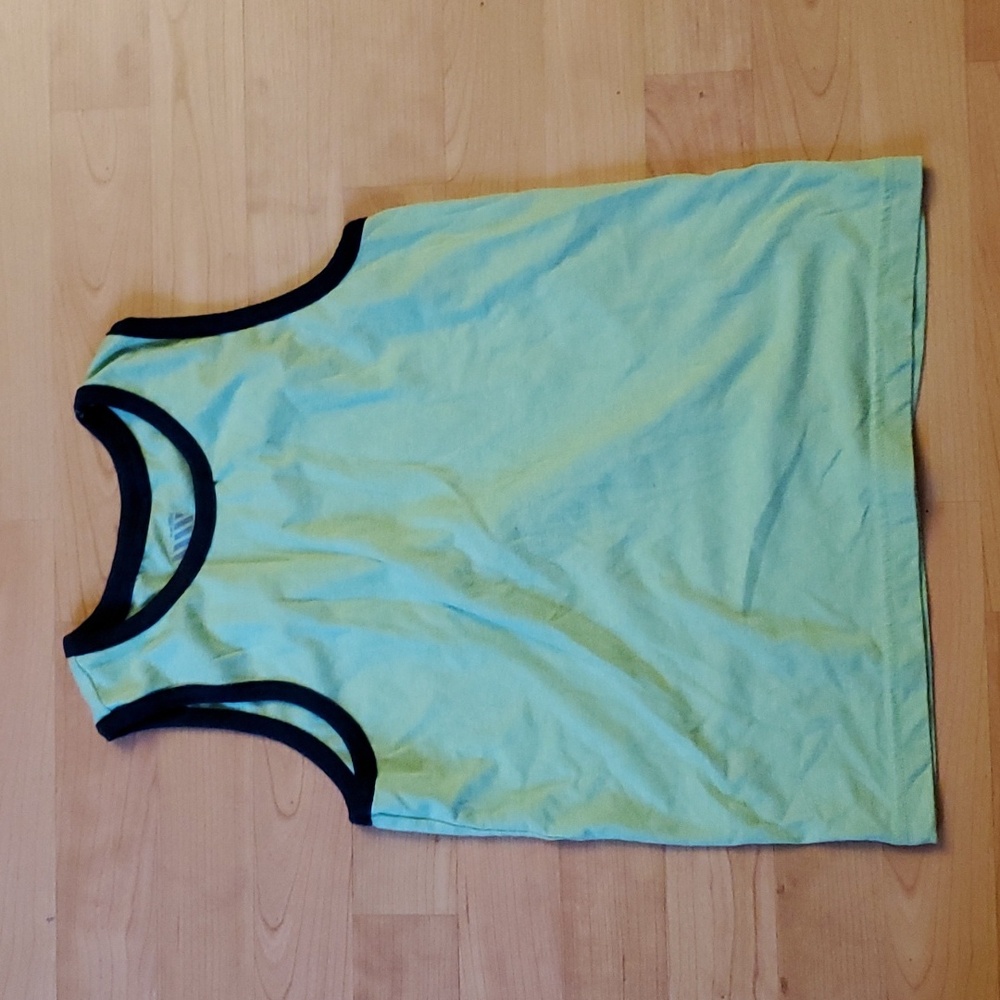 Old Navy Green Sleeveless Boys Shirt - Size Medium (8)